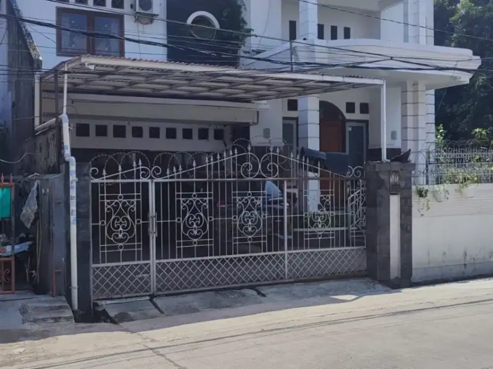 Rumah 3 Lantai 5+1 Kamar di Semper Barat Sedang Dikontrak PLN