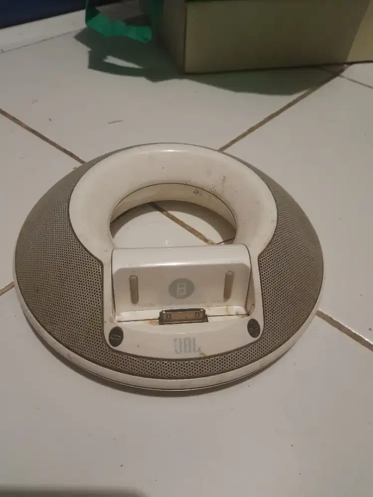 JBL On Stage speaker dock