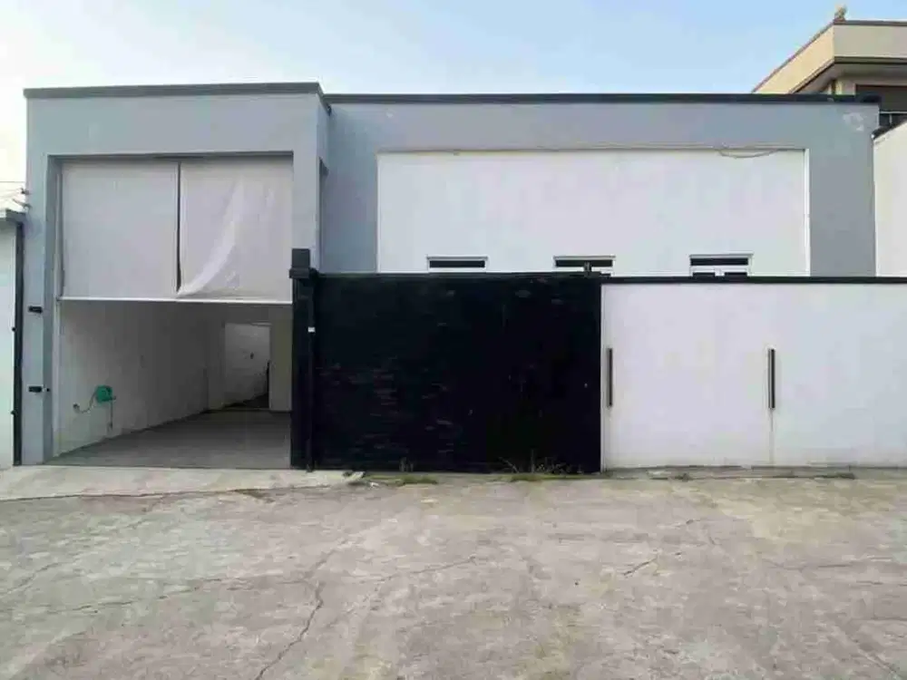 Rumah Mewah Ada Kolam Renang dan Studio Musik Kota Sukabumi