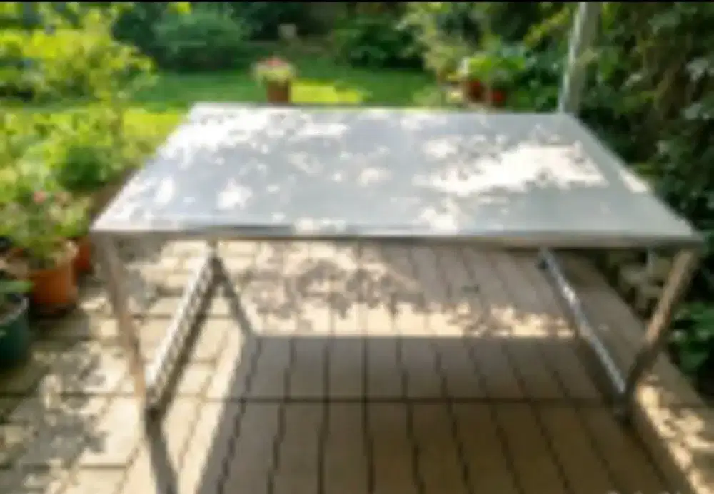Meja Cafe bahan Stainless Mewah
