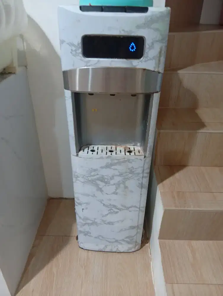 Dijual dispenser galon bawah merk kris