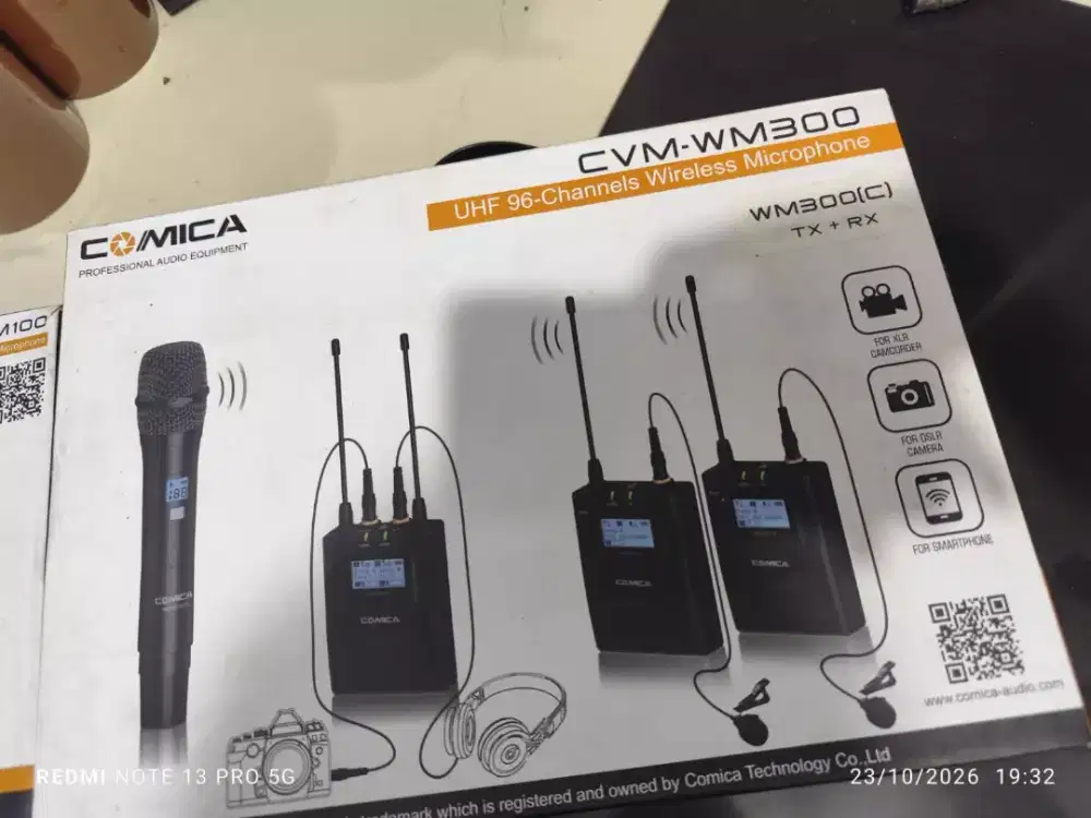 Mic wireless lavalier comica wm300c kondisi baru