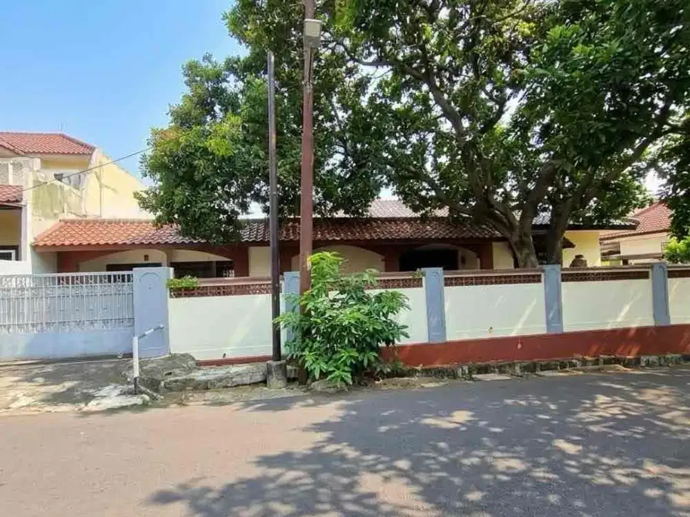 Rumah luas di Cipete Utara Kebayoran baru