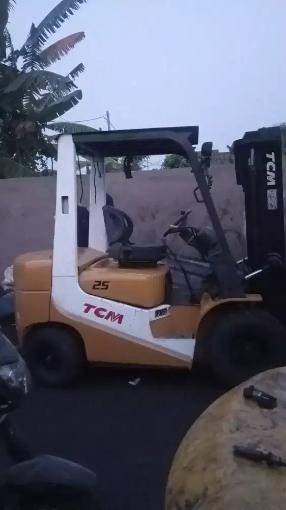 Forklift tcm 2.5 ton
