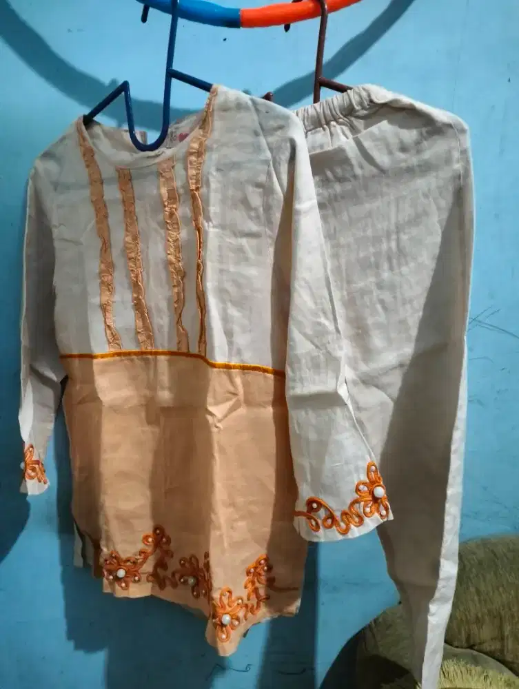 Baju anak perempuan