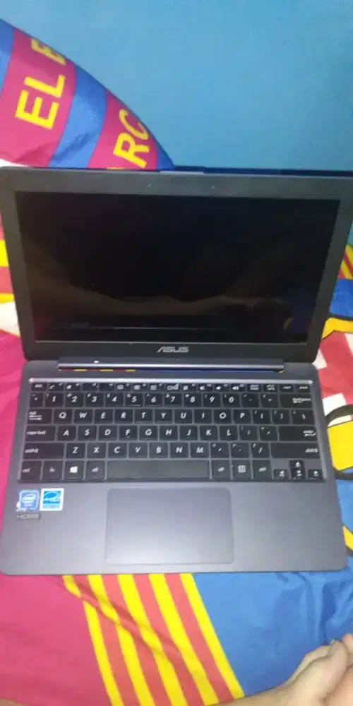 Notebook Asus E203NAH