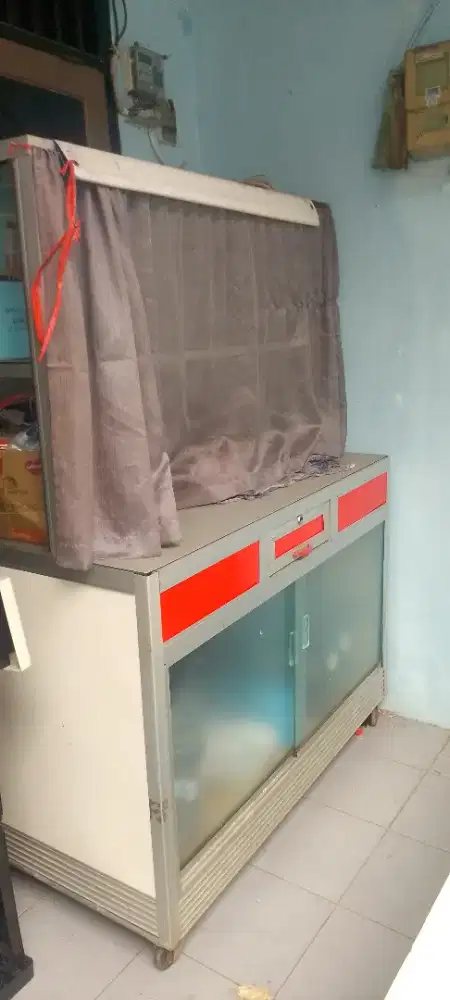 Etalase jualan, bisa jual nasi kuning/uduk dll