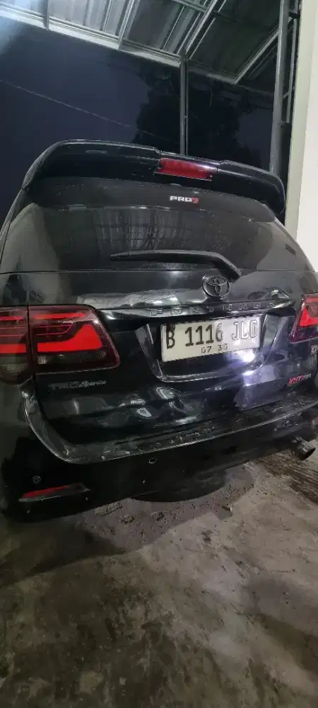 Fortuner vnt body repair body repaint cat oven mobil surabaya
