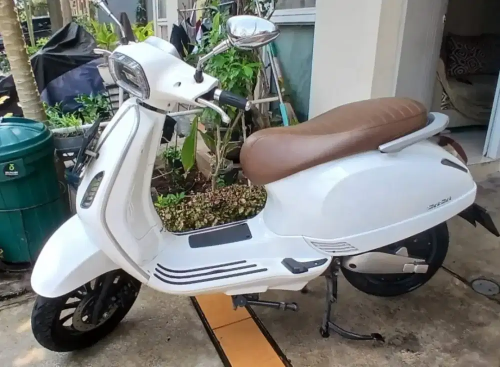 Jual Sepeda Motor Smoot Zuzu th 2023, th pakai mulai 2024
