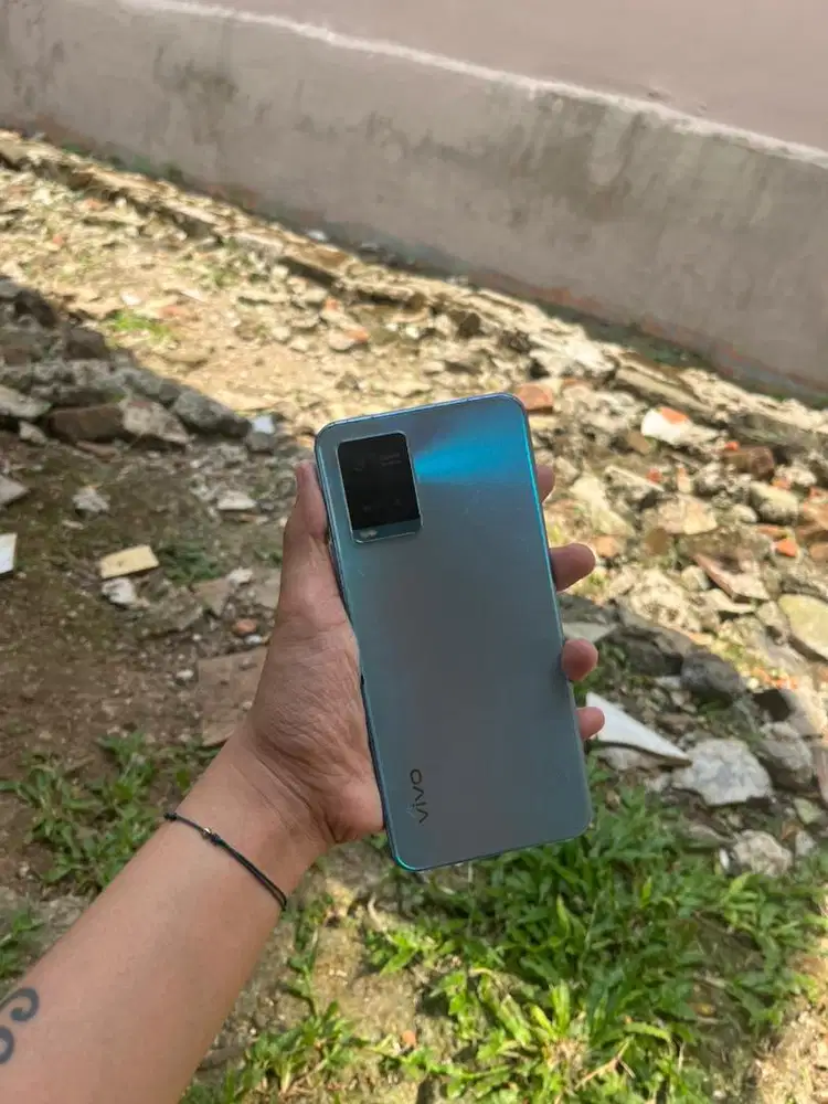 Jual vivo y33s ram 8/128