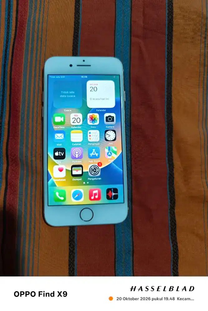 iPhone 8 .64gb.inter