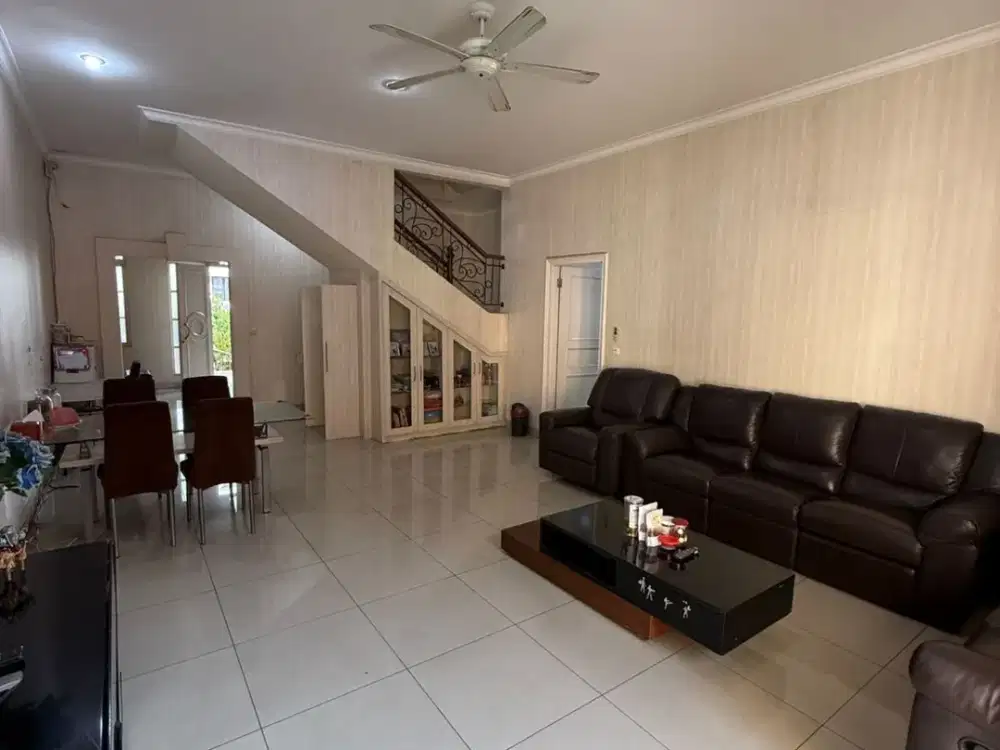 DIJUAL RUMAH PIK KATAMARAN INDAH