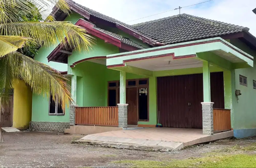 Rumah Halaman Luas dekat Jalan Raya Piyungan