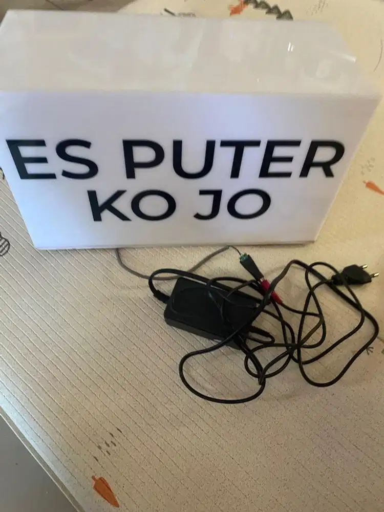 Neon box lampu bekas es puter jualan