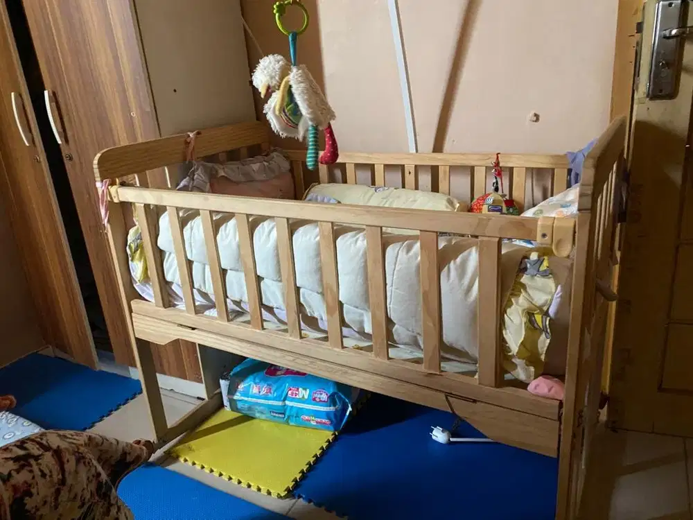 Ranjang bayi baby box