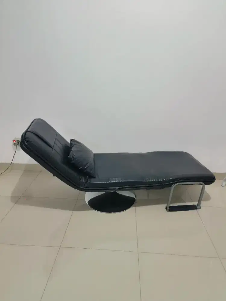 Tempat Tidur Lipat Kursi Malas
Tempat Tidur Lipat Santai Kursi