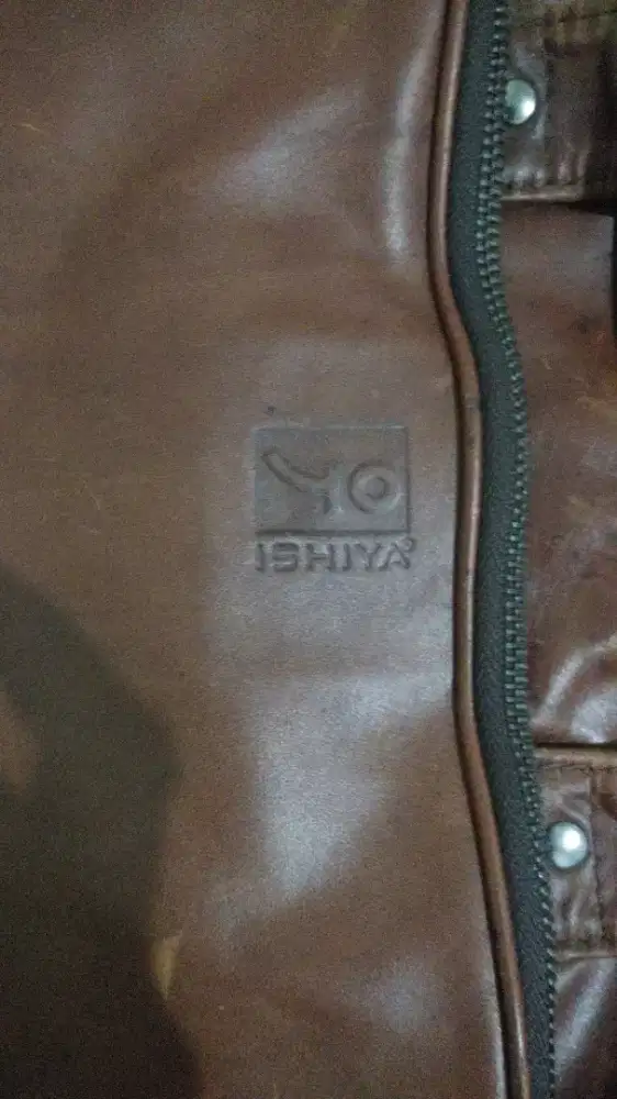 Tas kulit asli merk Ishiya