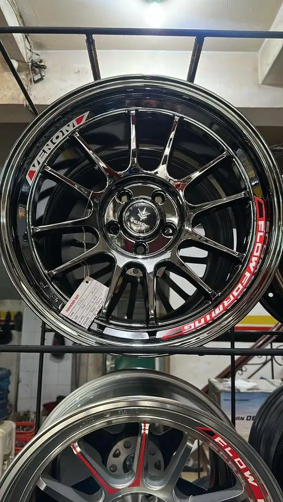 Velg Racing Ring 18 Mobil Innova Venturer Zenix CRV (114,3-5-18)