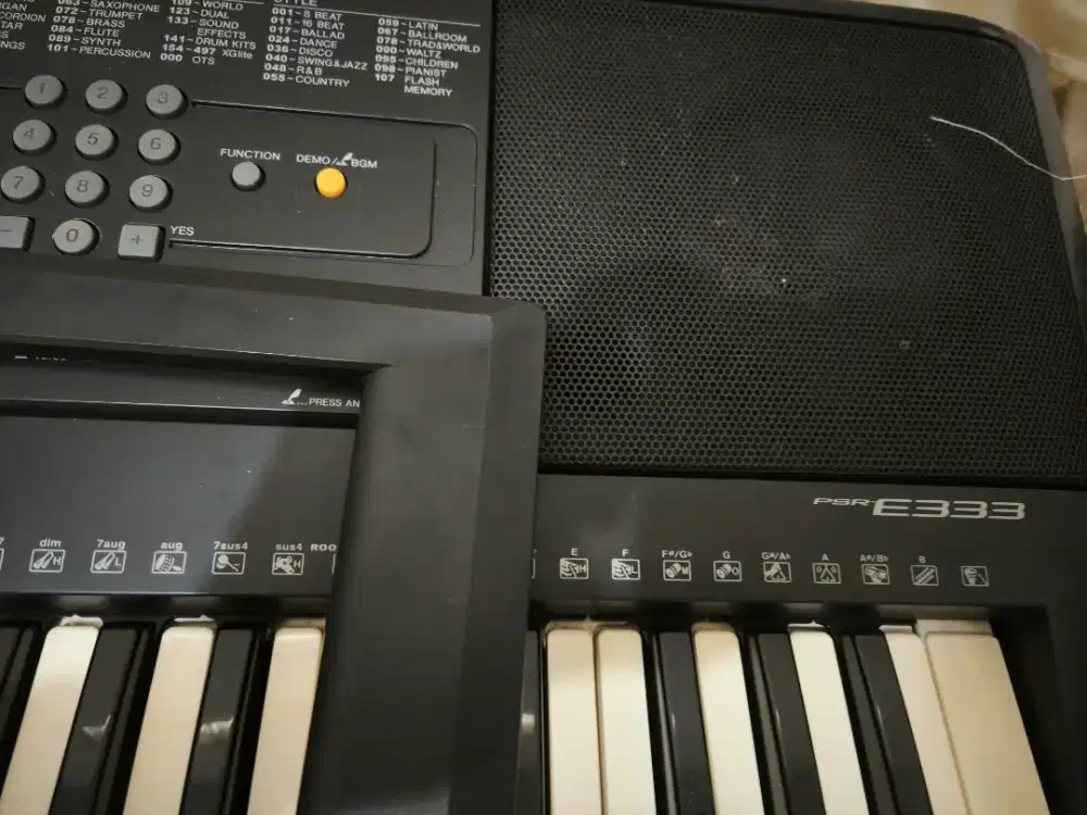 Keyboard Yamaha psr E333