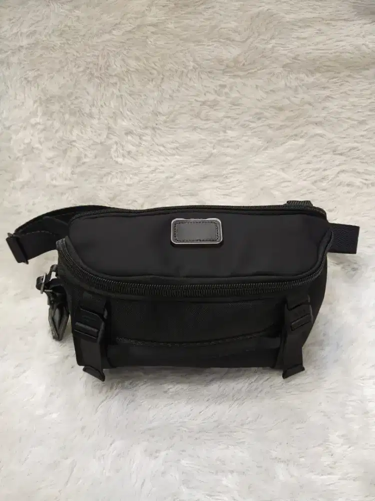 Luxury TUMI slingbag sangat keren dan muat banyak