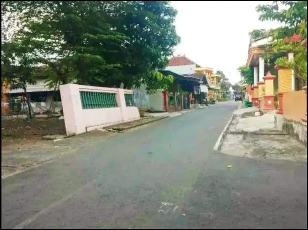 Turun Harga, Tnh strategis dkt unisri sekip joglo mojosongo