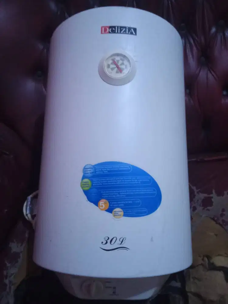 WATER HEATER DELIZIA 30 L KONDISI NORMAL