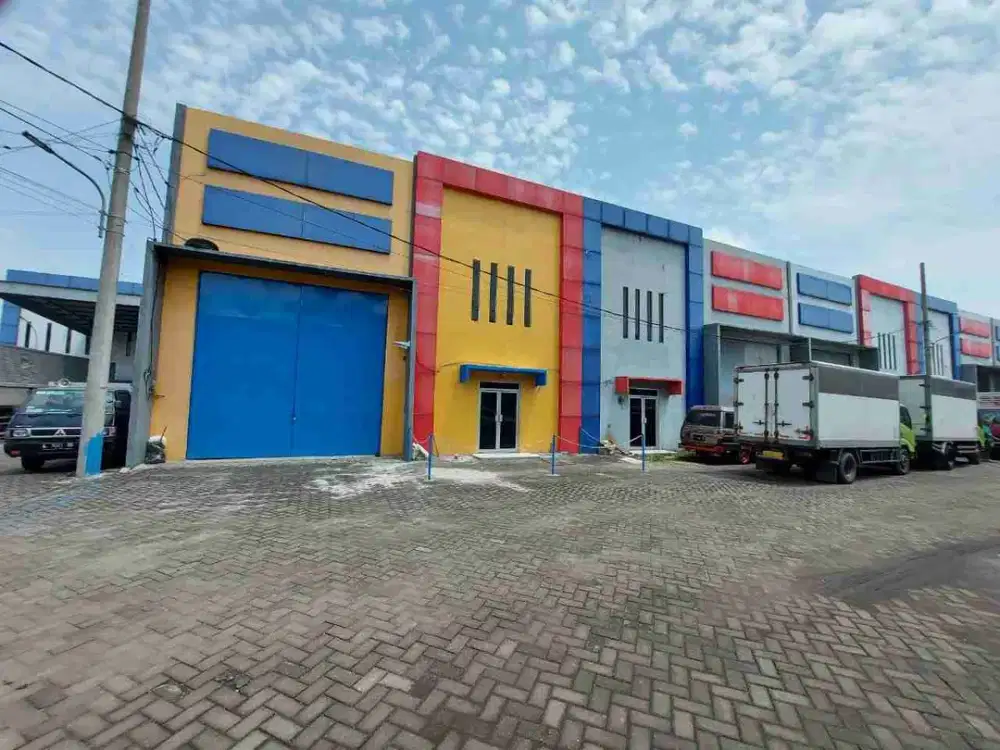 Gudang Akses Kontainer 40 feet Pergudangan Platinum Garden Lingkar Timur Buduran Sidoarjo