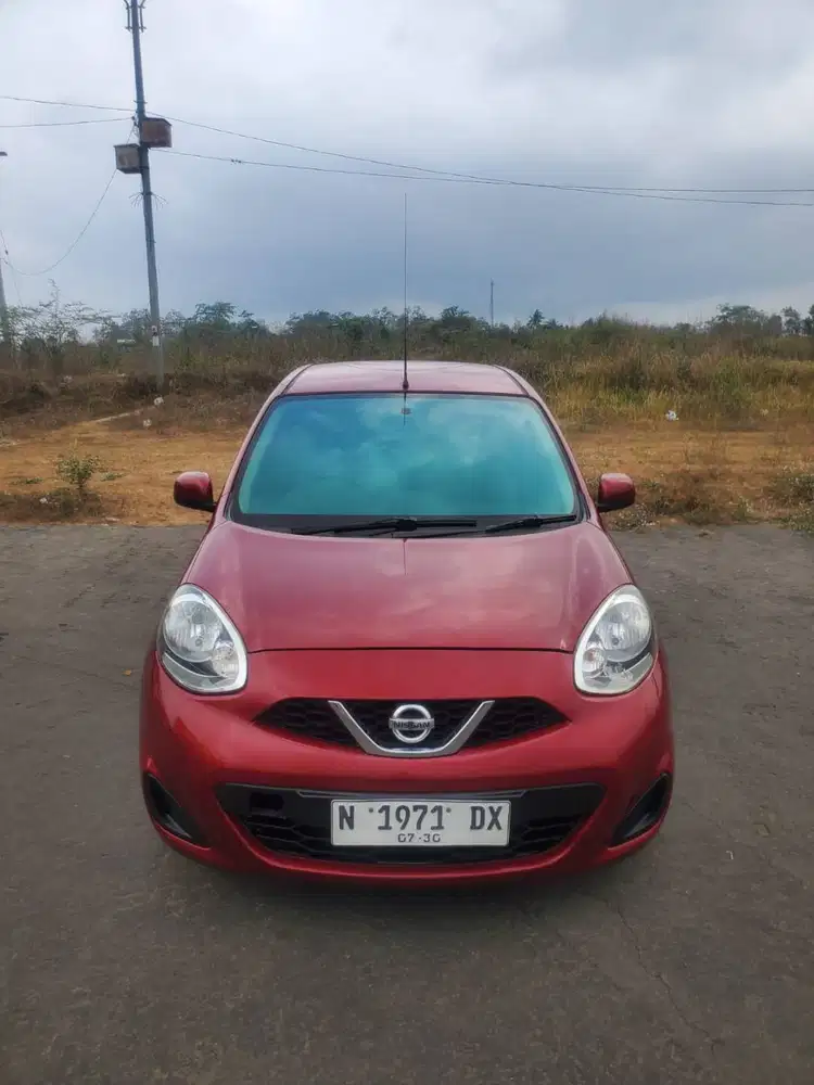 NISSAN MARCH MATIC AT 2015