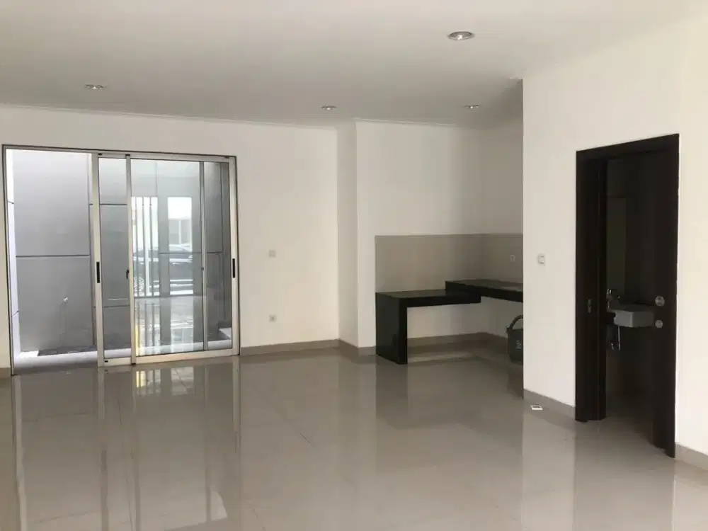 Disewa Rumah Siap Huni Bagus Rapi di Cluster Cleveland PIK 2 Tangerang