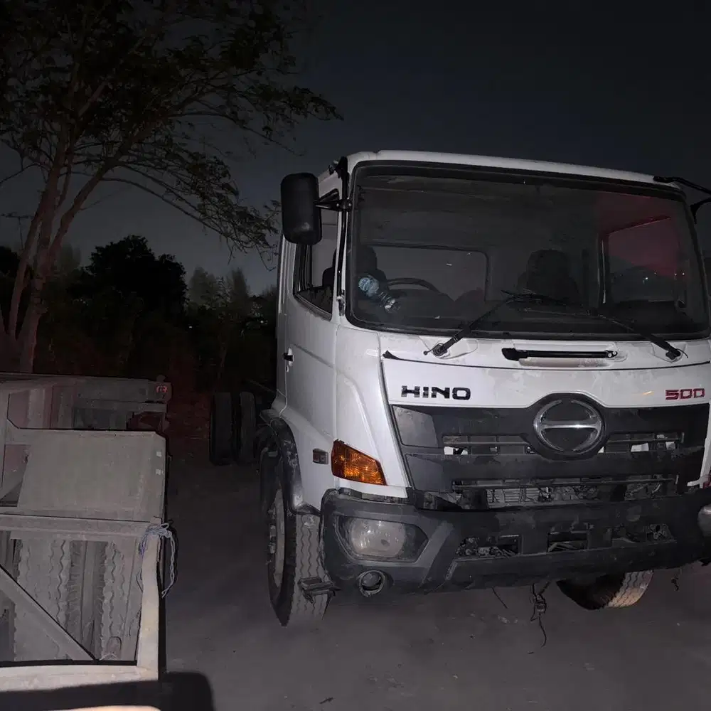 Hino 500 FG235JP