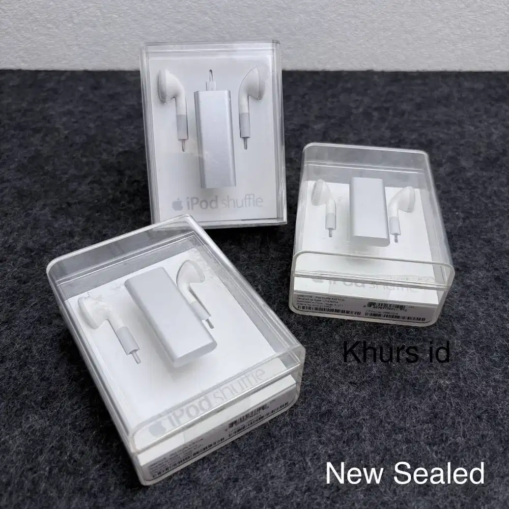 ipod shuffle 3rd gen 4gb silver new - rare apple collection
