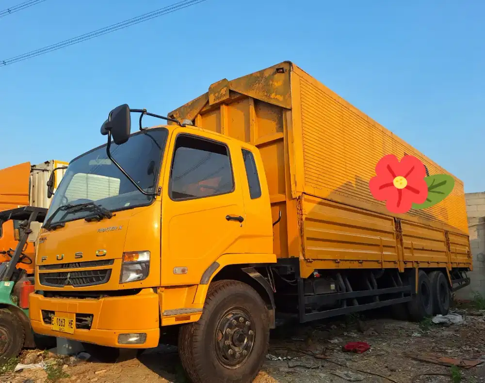 Mitsubishi Fuso 270PS Tronton6×2 Wingbox 9.8m BioSolar Hino Lohan GiGa