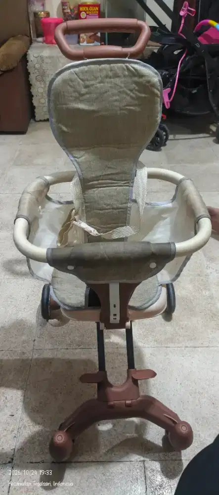 Stroller roda 3 coklat