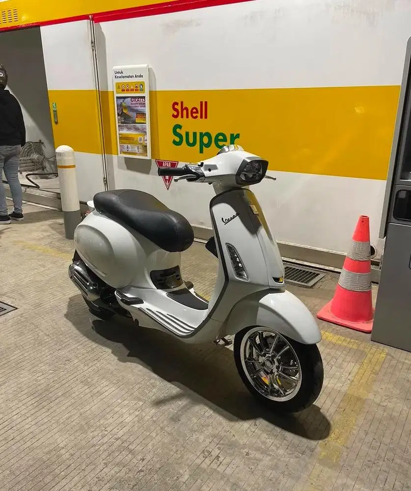 Vespa sprint carbon le iget 2019