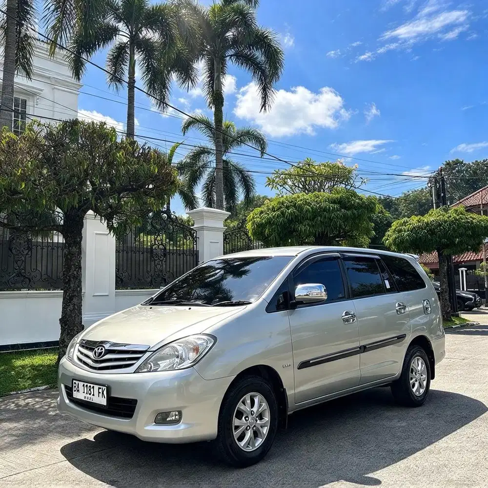 Innova G manual bensin 2010 istimewa
