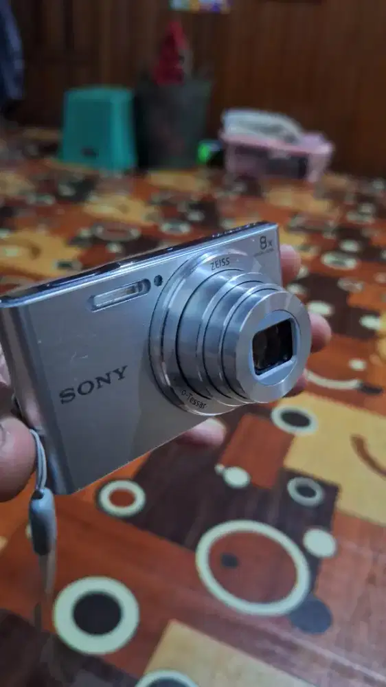 Sony Cyber-shot DSC-W830