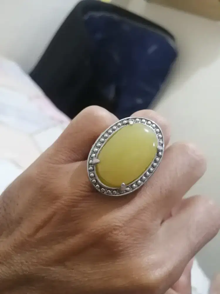 Batu akik kuning