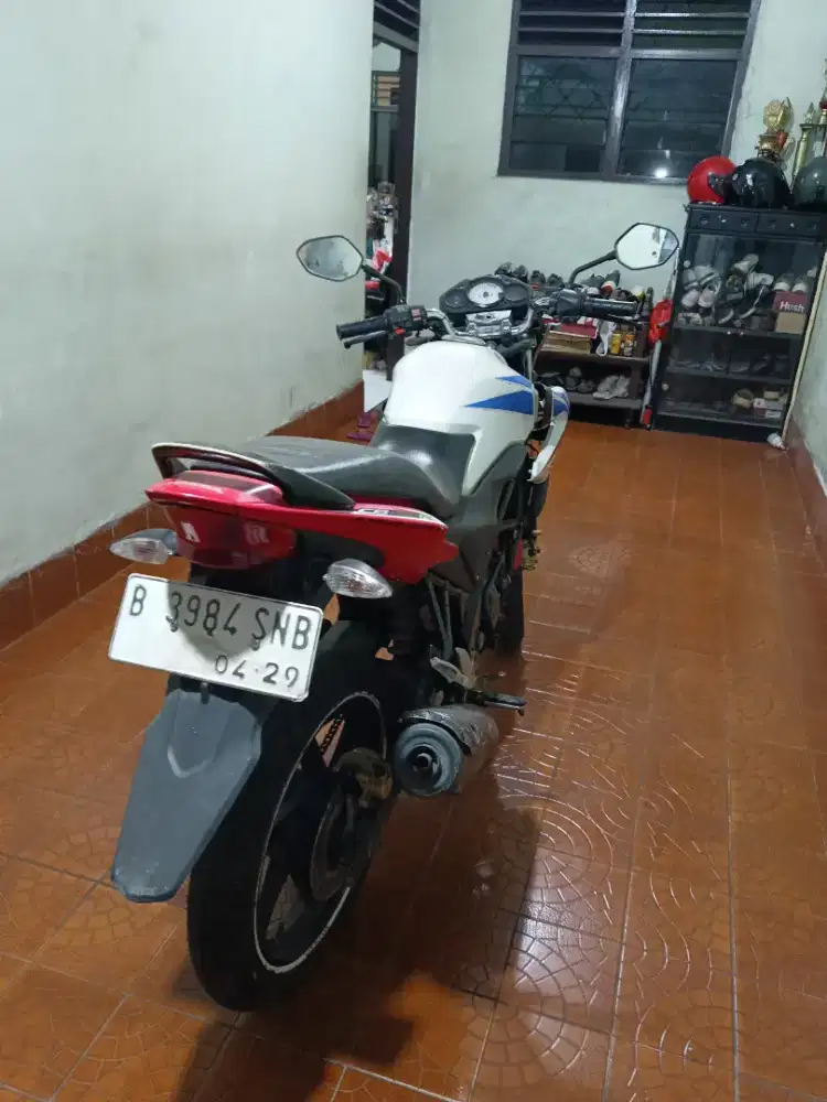 Honda CB150R tahun 2014