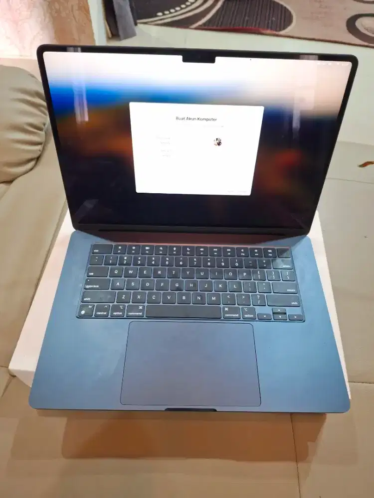 MacBook Air 15‑inci M3 (iBox) 2024 Ram 8GB ssd 256GB layar 2.8K fulset