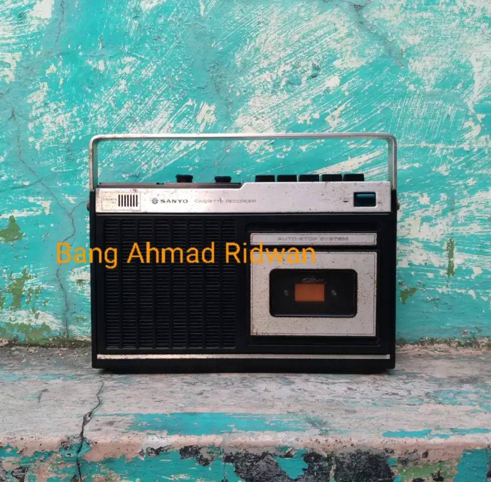 SANYO tape kaset pita antik jadul kuno tua klasik. tanpa radio
