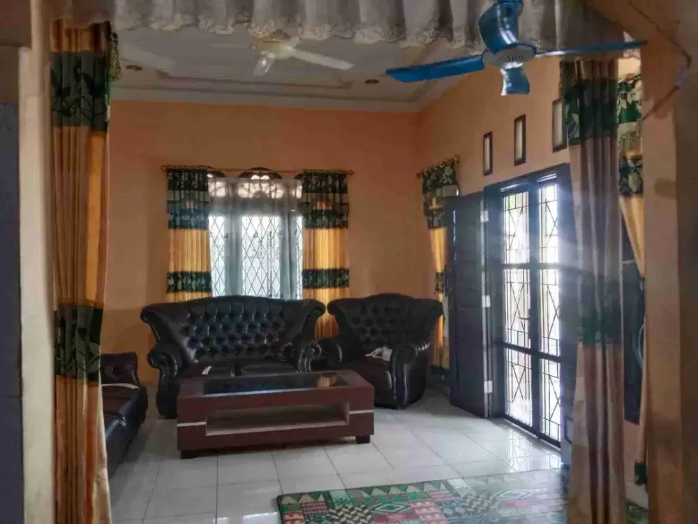 NEGO...DIJUAL MURAH..Rumah 2 lantai SHM 4mnt Ke Supermarket Berastagi Cemara dekat tol hanif