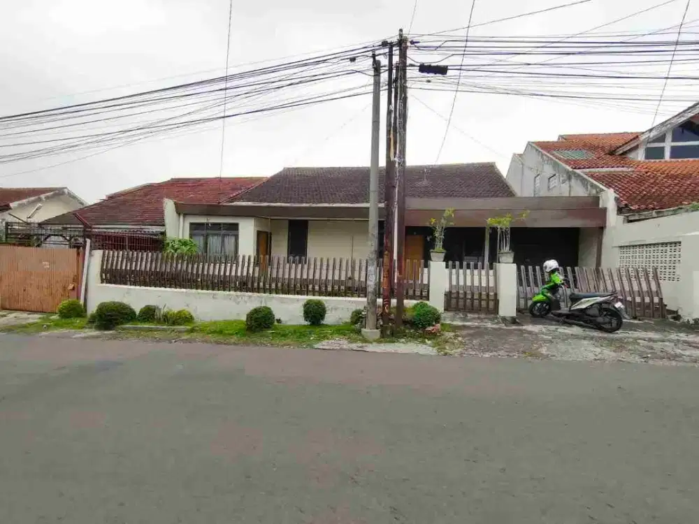 HITUNG TANAH RUMAH LAMA TERAWAT DI Mainroad TURANGGA LEBAR MUKA 20meter