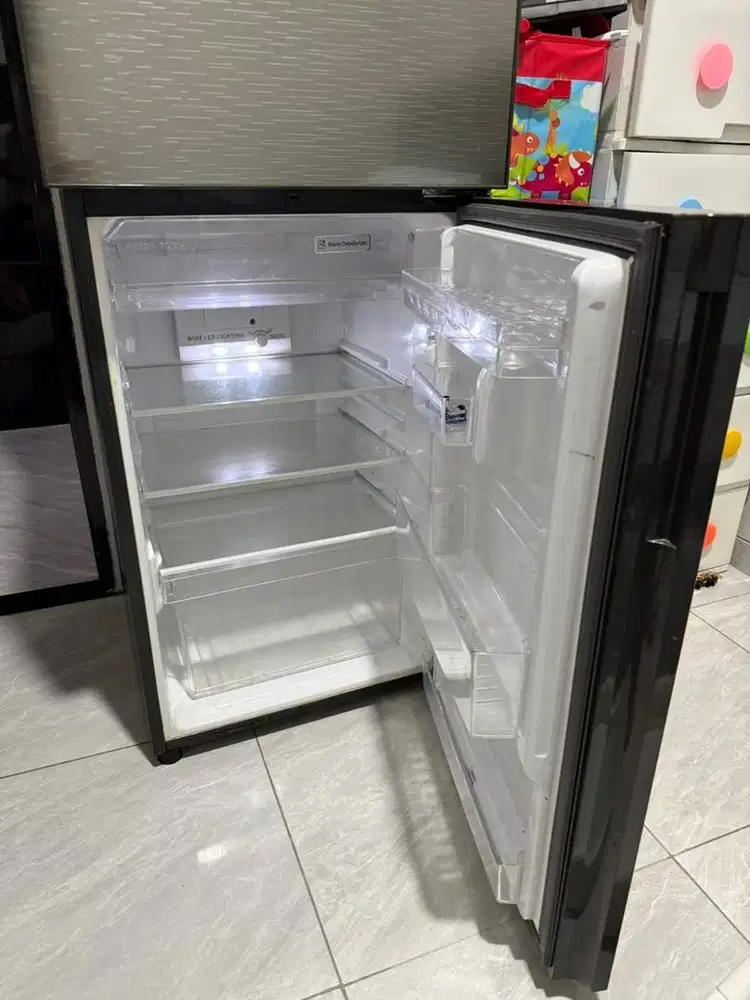 Kulkas Sharp 2 Pintu