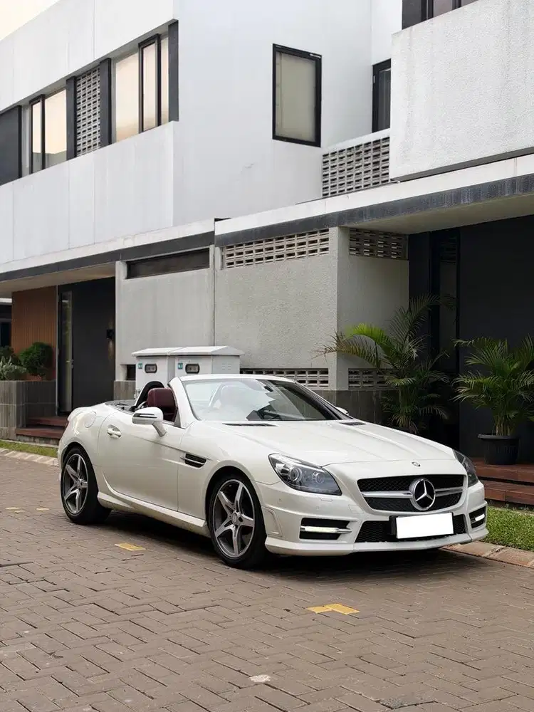 Mercedes Benz SLK250 AMG Full Option CBU 2012 Sangat Terawat