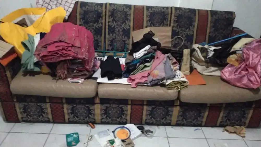 kursi sofa panjang