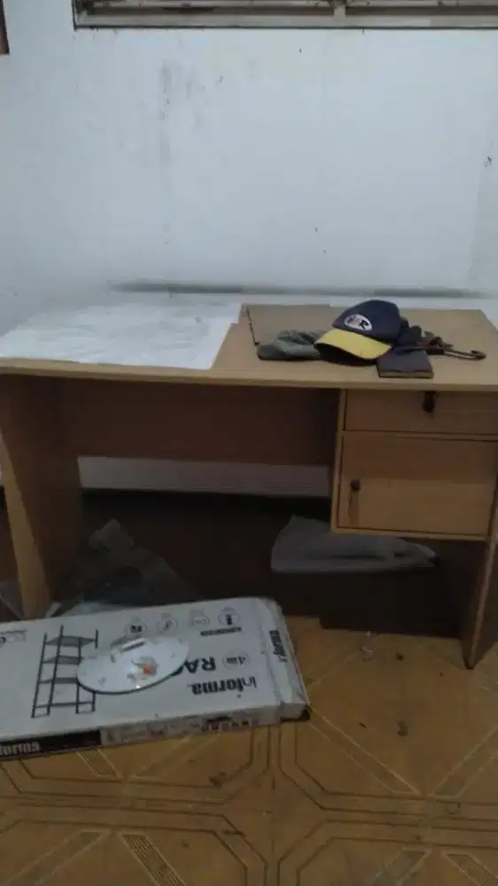 meja belajar dan kerja