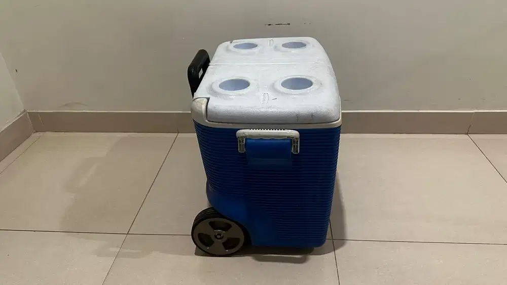 Cool Box Roda & Pegangan 37 lt