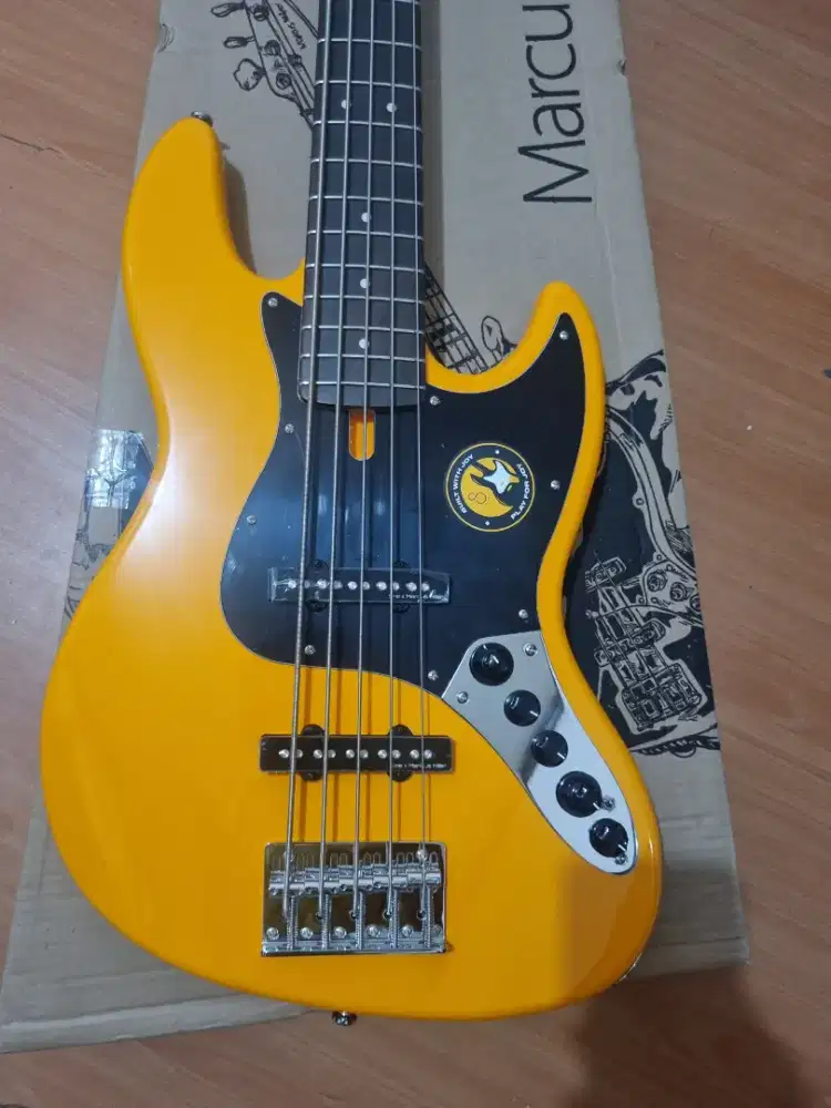 Bass marcus miller v3 5s
