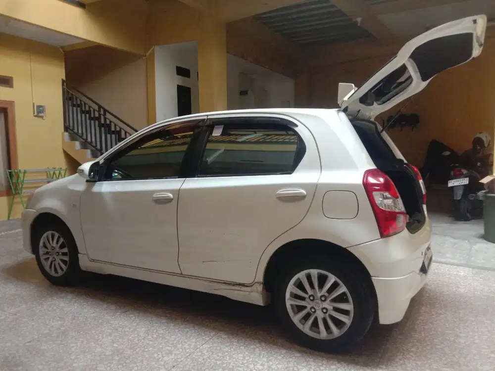 etios valco putih G 2013