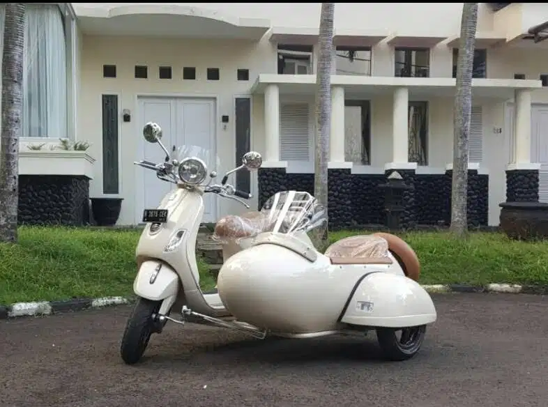 VESPA LXV-150, 2016, MATIC, LOW KILOMETER dengan SESPAN,Mulusss